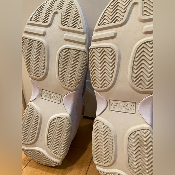 Guess Factory Nadean Dad Sneaker/Tennis Shoe Light Pink and Blue Suede Size 6 - Picture 3 of 9